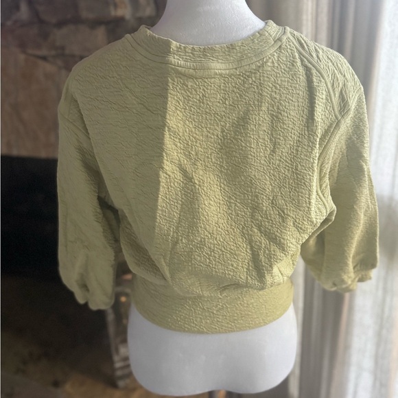 Lululemon Textured Crewneck Pullover Dew Green 2 EUC Top Sweater Shirt - Picture 4 of 5